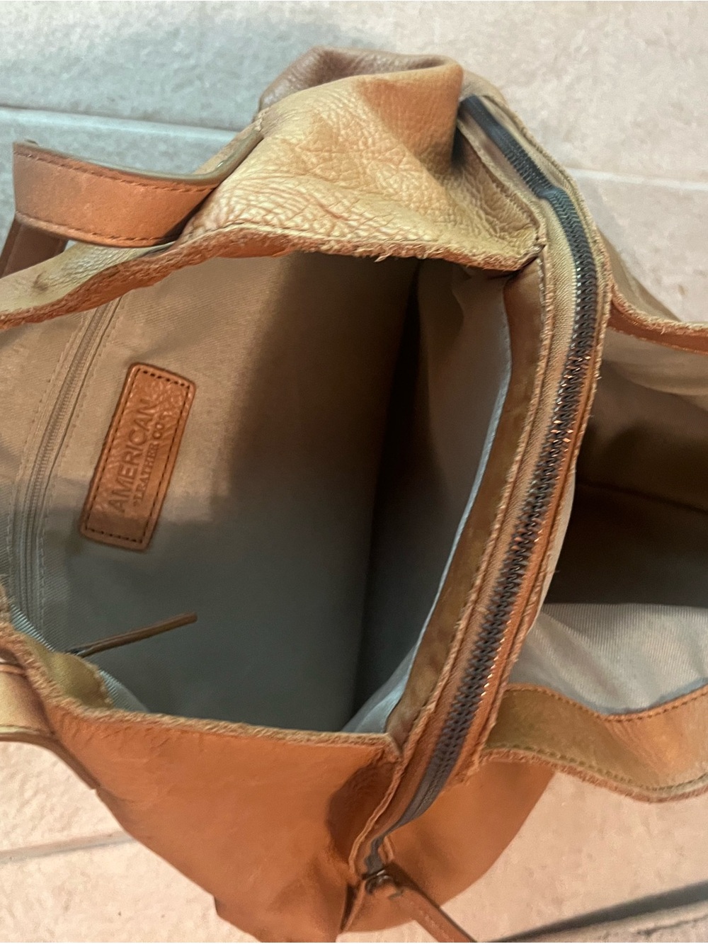 American Leather Co. Purse - Picture 4 of 5